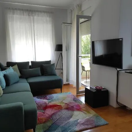 Karolina Apartman